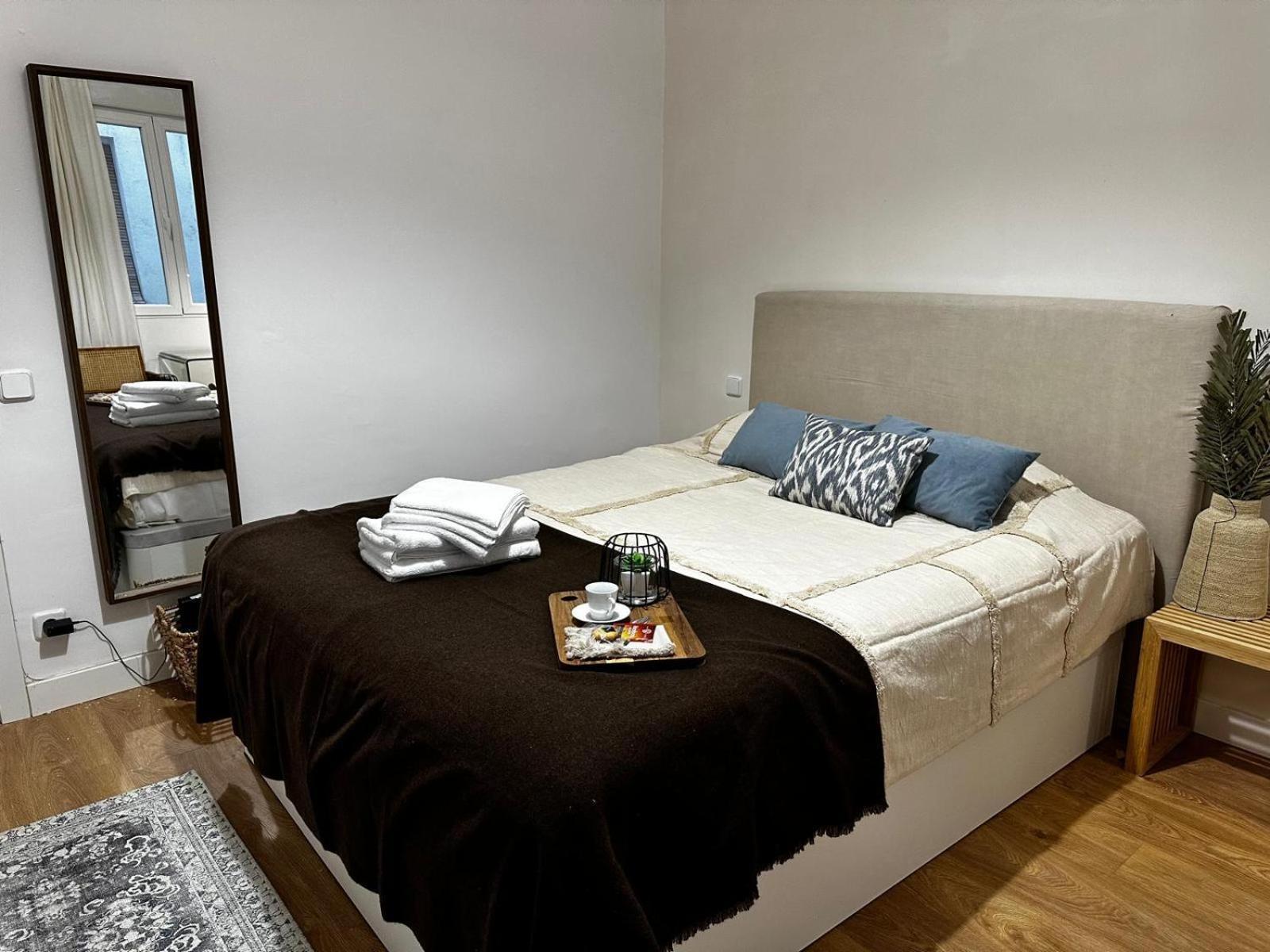 Piso 2 Habitaciones En El Centro Madrid Kültér fotó